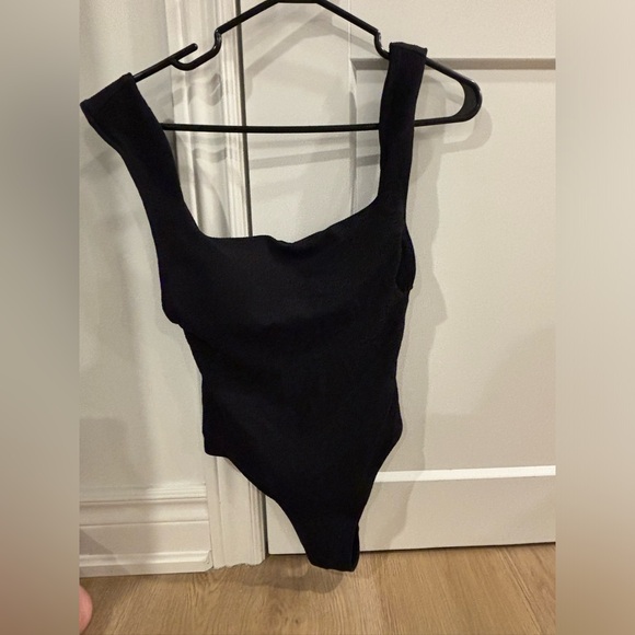 Ladies Size Small Zara One Piece Bathing Suit -Never been Worn Perfect Condition - Picture 2 of 4